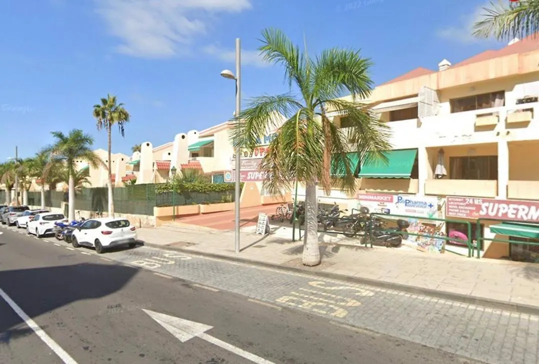 Costa Adeje Mareverde 0*, אדחה